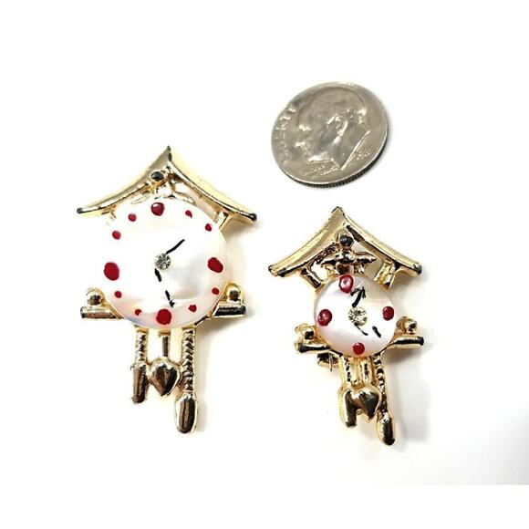 Vintage Cuckoo Clock Pins, Mother of Pearl Faces, 1950s Set of Two - Picture 8 of 10